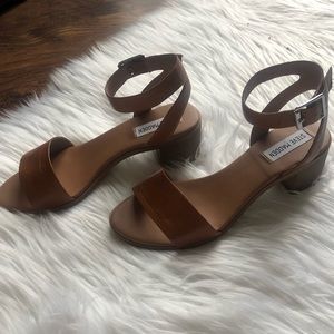 BRAND 🆕 Steve Madden April Block-Heel City Sandal
